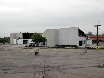 Showcase Cinemas Pontiac 6-12 - Demolition From Kim Connell (newer photo)